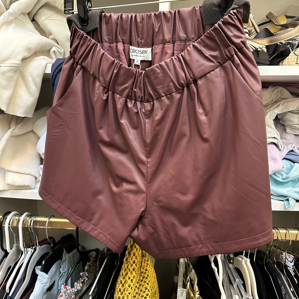 CROSBY by Mollie Burch Wine Cailan Short